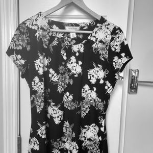 White House Black Market floral top